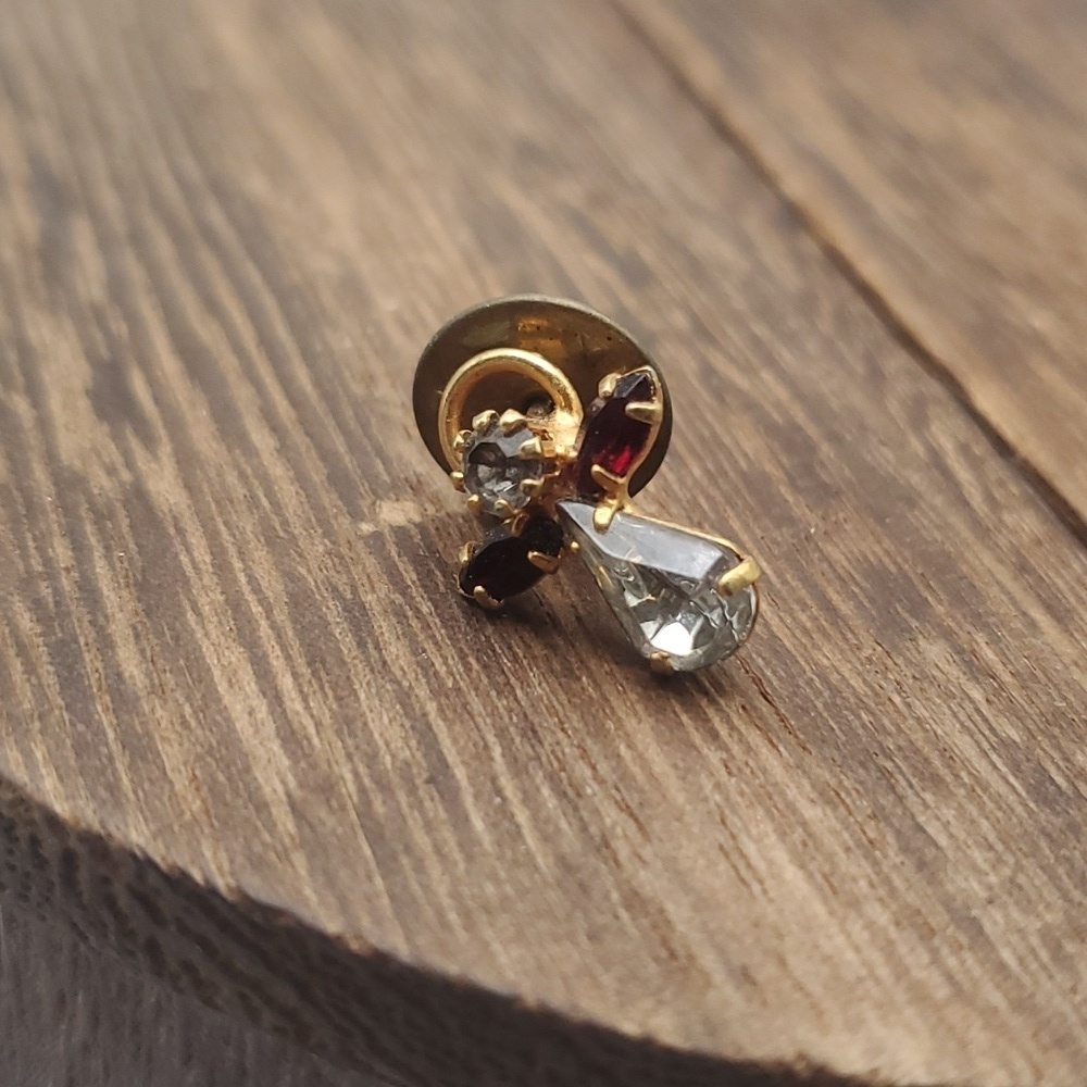 B678 crystal angel guardian pin